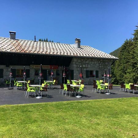 Restaurant Gautard - Chambres D'Hotes Les Tavaillons Thorens-Glières Exterior foto