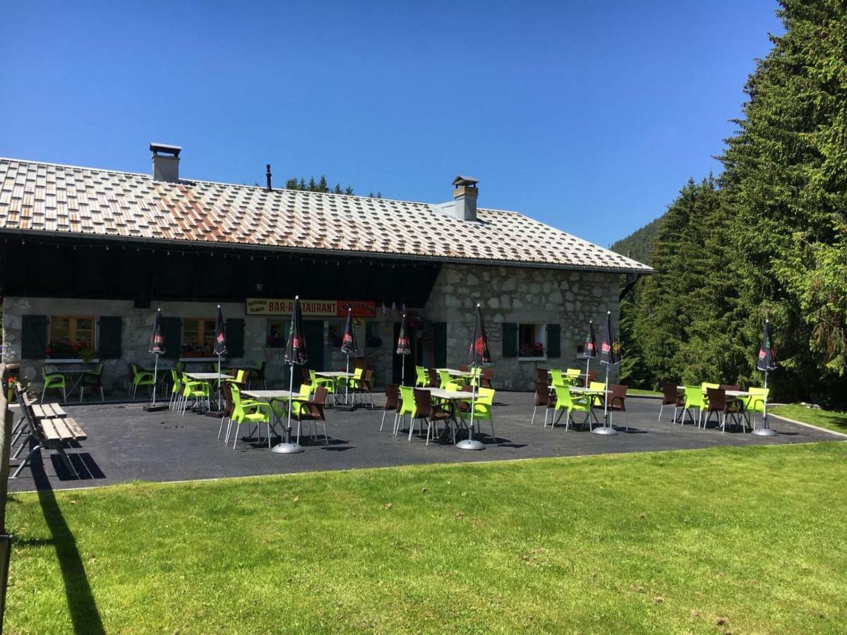 Restaurant Gautard - Chambres D'Hotes Les Tavaillons Thorens-Glières Exterior foto